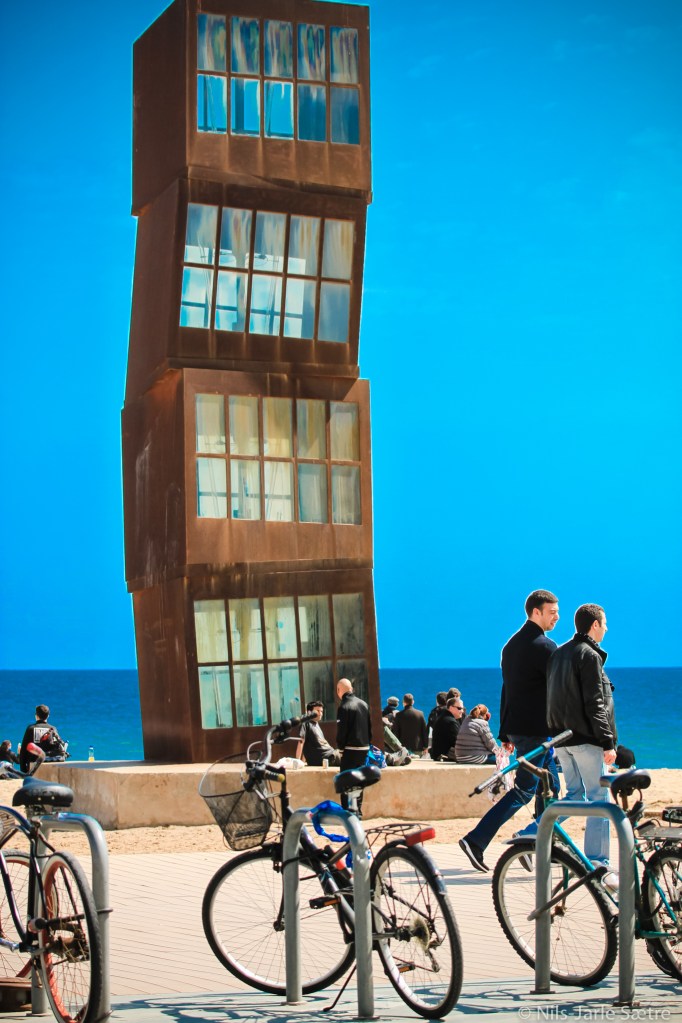 Bygning plassert på San Sebastian-stranden.