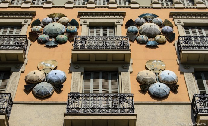 Casa Bruno Cuadros, også kjent som House of Umbrellas.