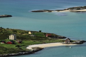 Denne eiendomen ligger svært så idyllisk til på Lille Sommerøya.